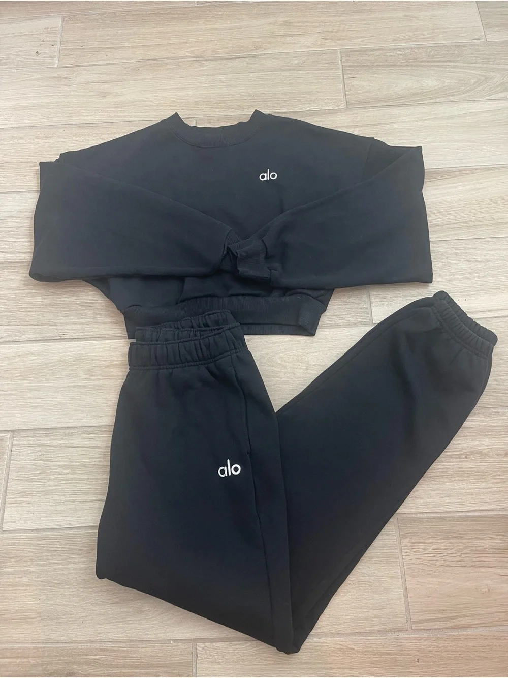 Alo Yoga Accolade Black Sweat Set Cropped Crewneck + Joggers Sz M 8-10